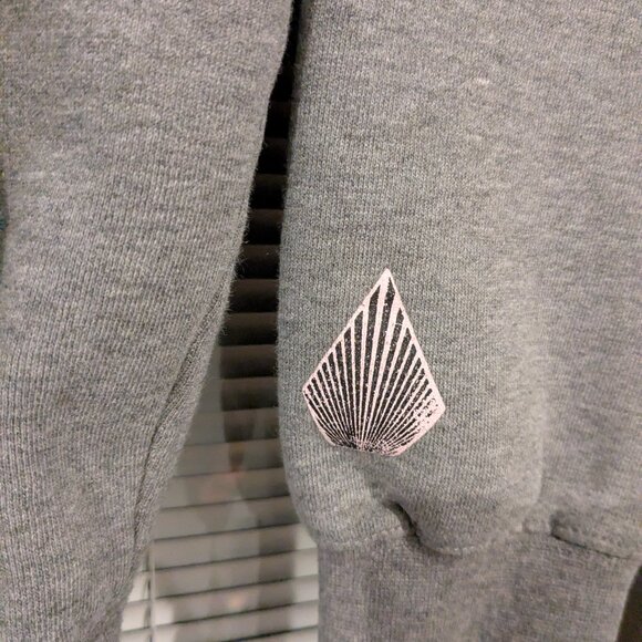 VINTAGE Volcom zip-up hoodie - Picture 3 of 7